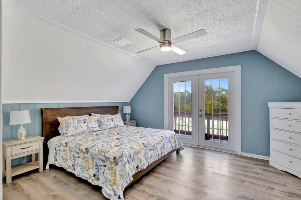 Photo of Others in Indian River Estates