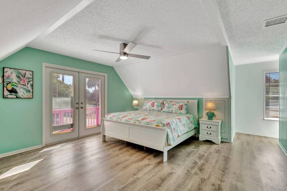 Photo of Others in Indian River Estates