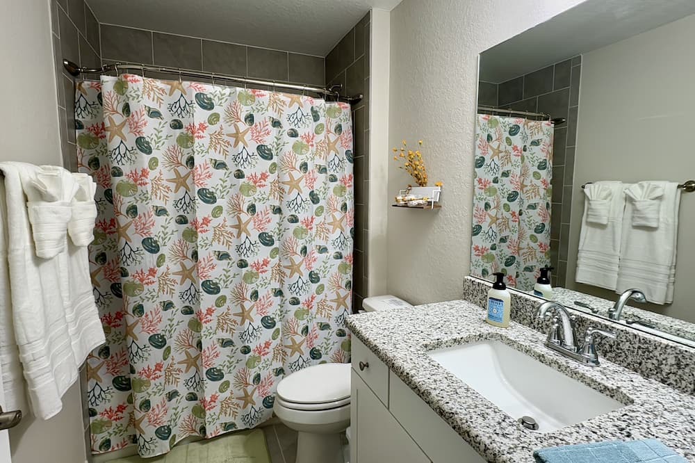 Photo of Bathroom in Dunnellon