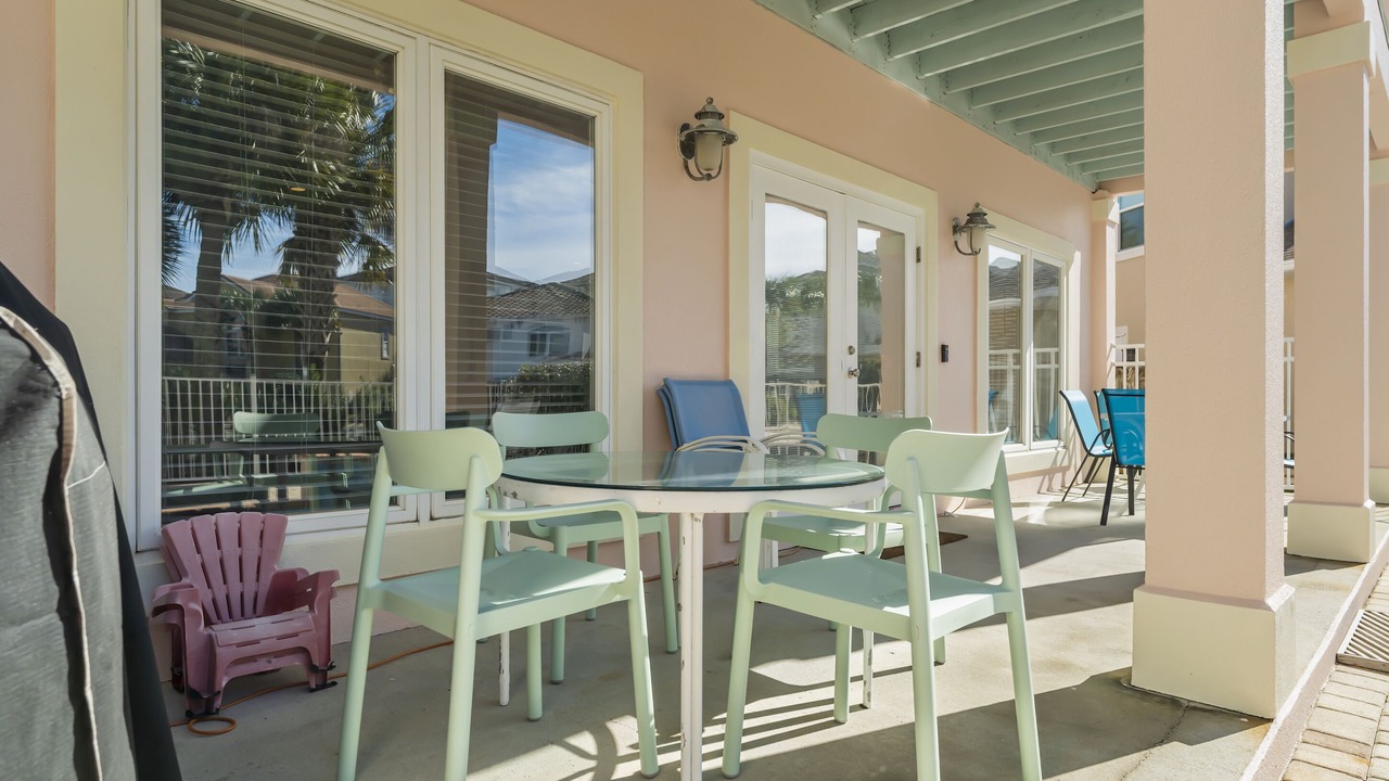 Photo of Patio Balcony in Avalon Beach Estates