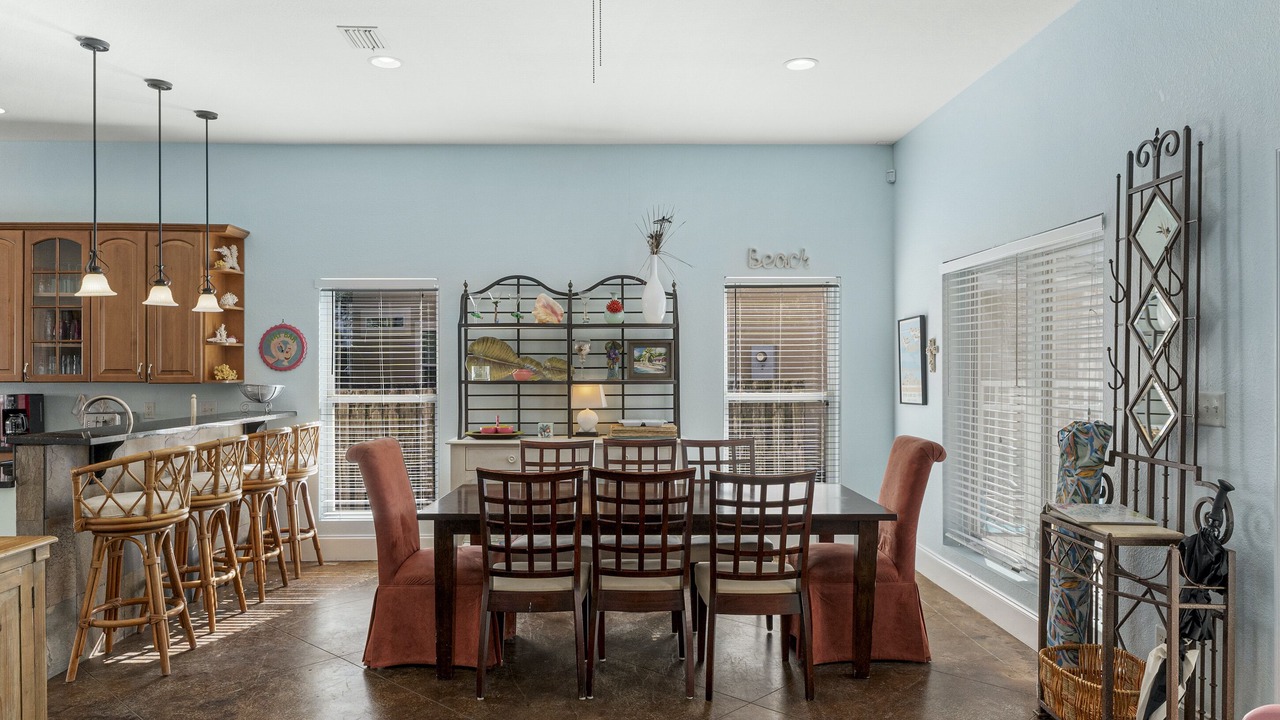 Photo of Livingroom in Avalon Beach Estates