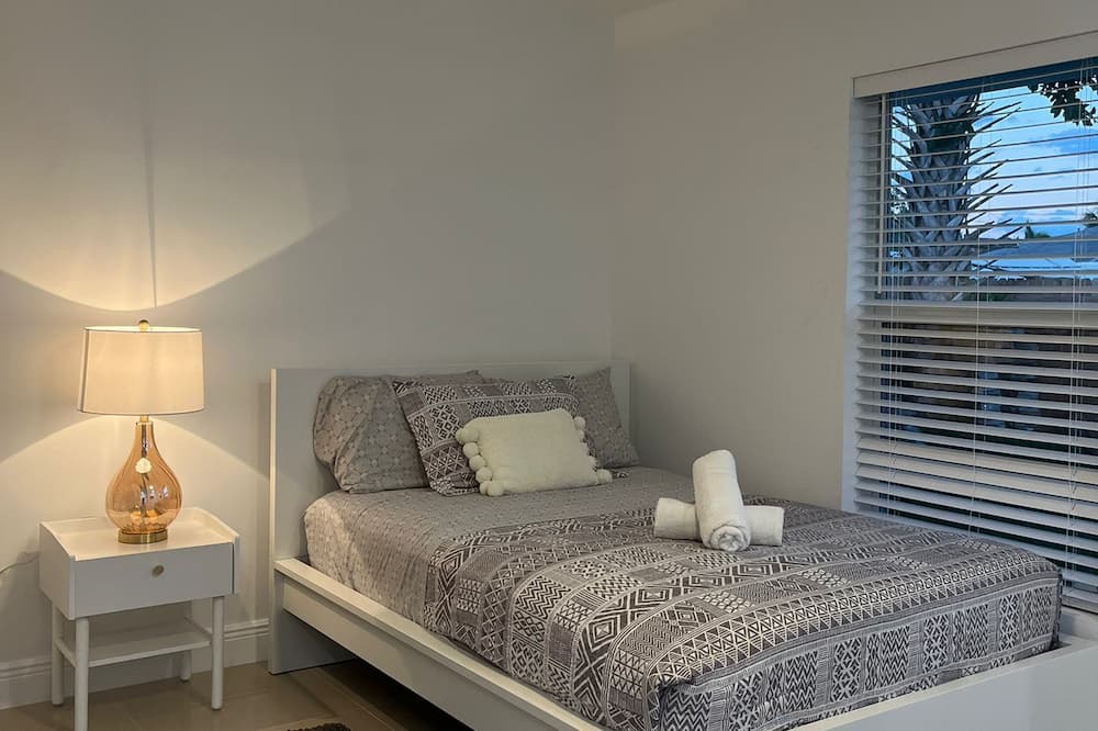Photo of Bedroom in Greenacres