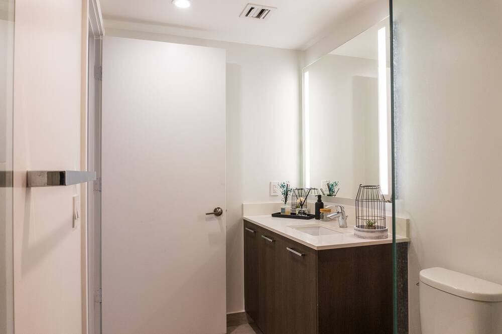 Photo of Bathroom in Overtown