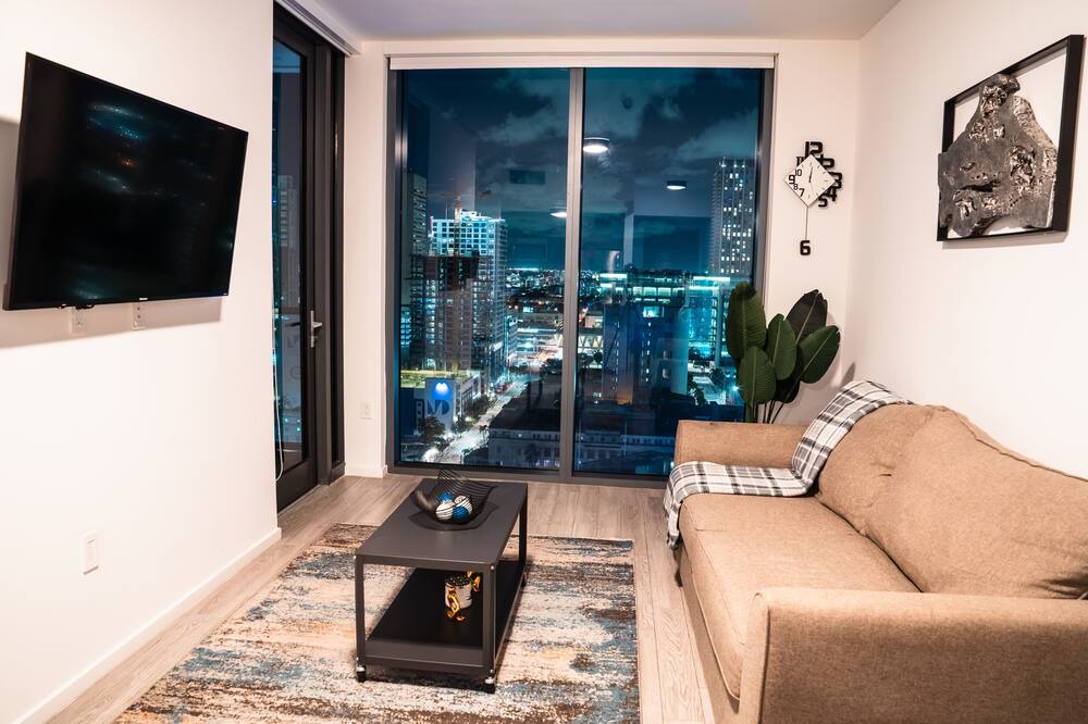Photo of Livingroom in Overtown
