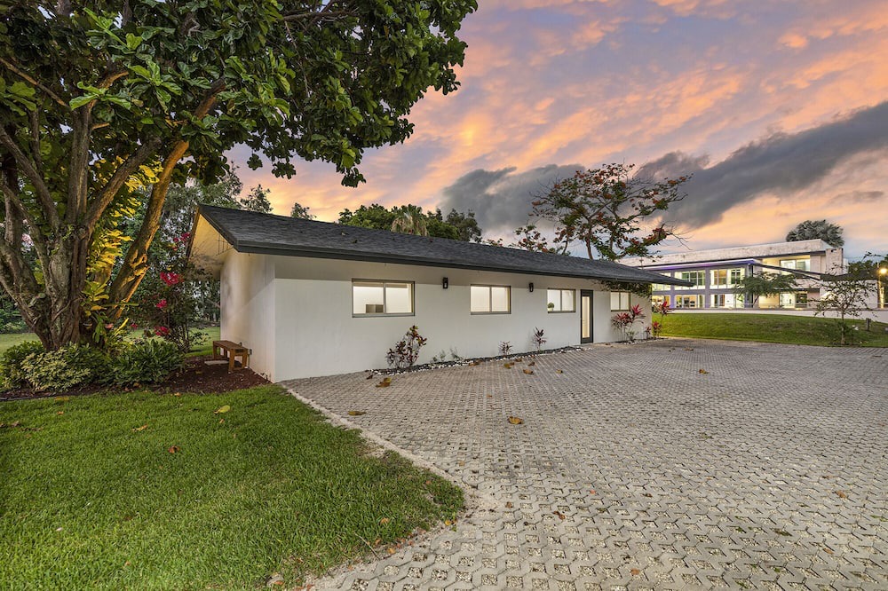 Photo of Outdoor in Southwest Ranches