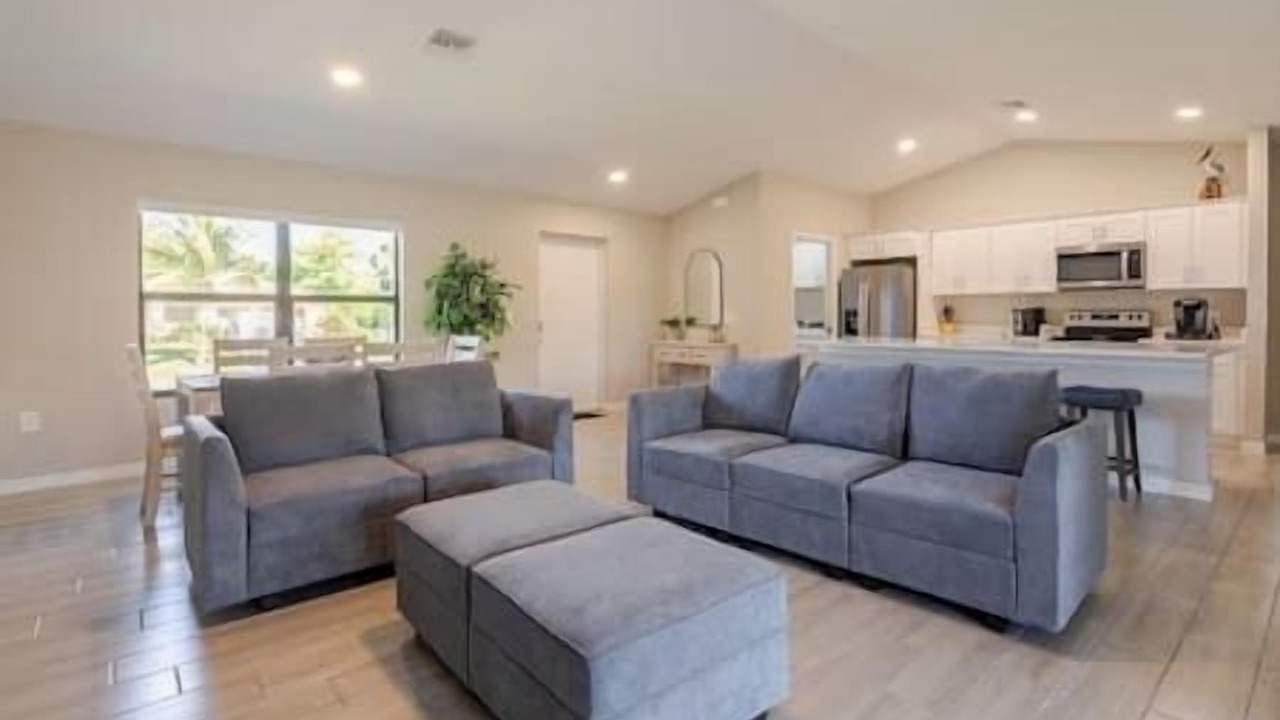 Photo of Livingroom in San Carlos Park