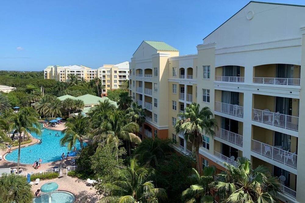 Photo of Outdoor in Weston