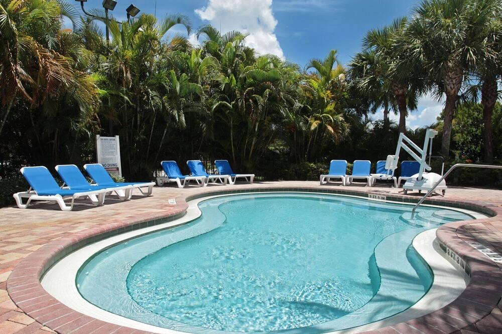 Photo of Outdoor in Weston