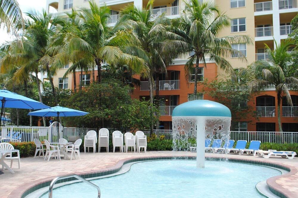 Photo of Outdoor in Weston