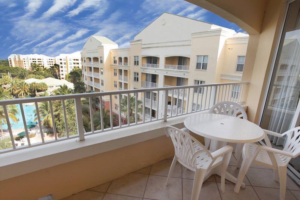 Photo of Outdoor in Weston