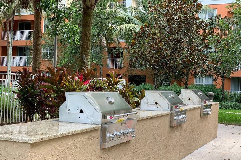 Photo of Outdoor in Weston