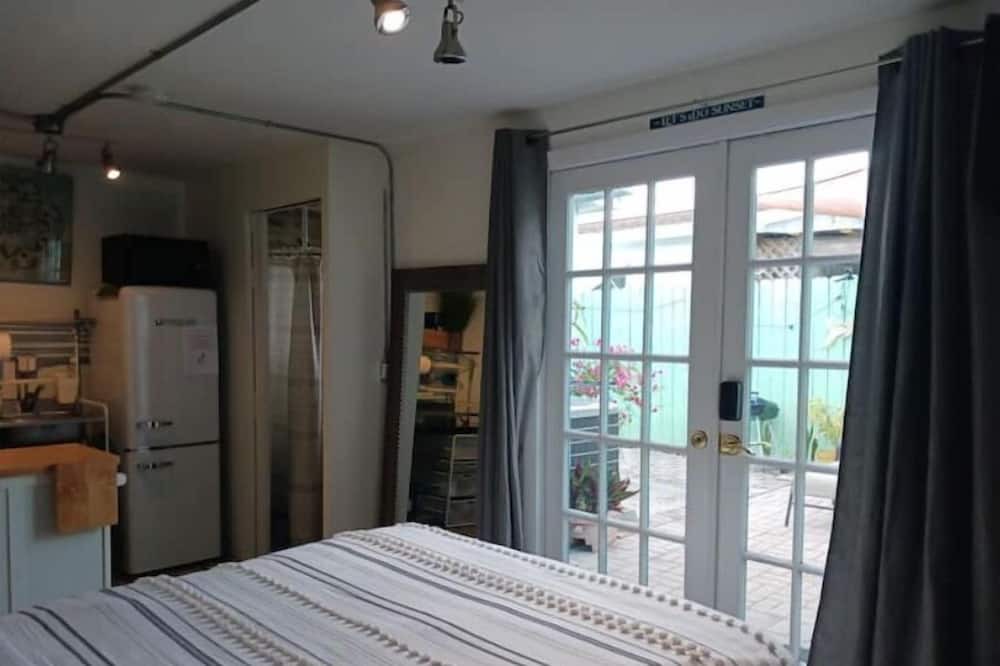 Photo of Bedroom in Lake Worth