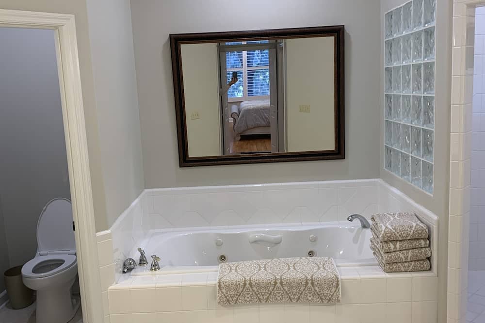 Photo of Bathroom in Quincy