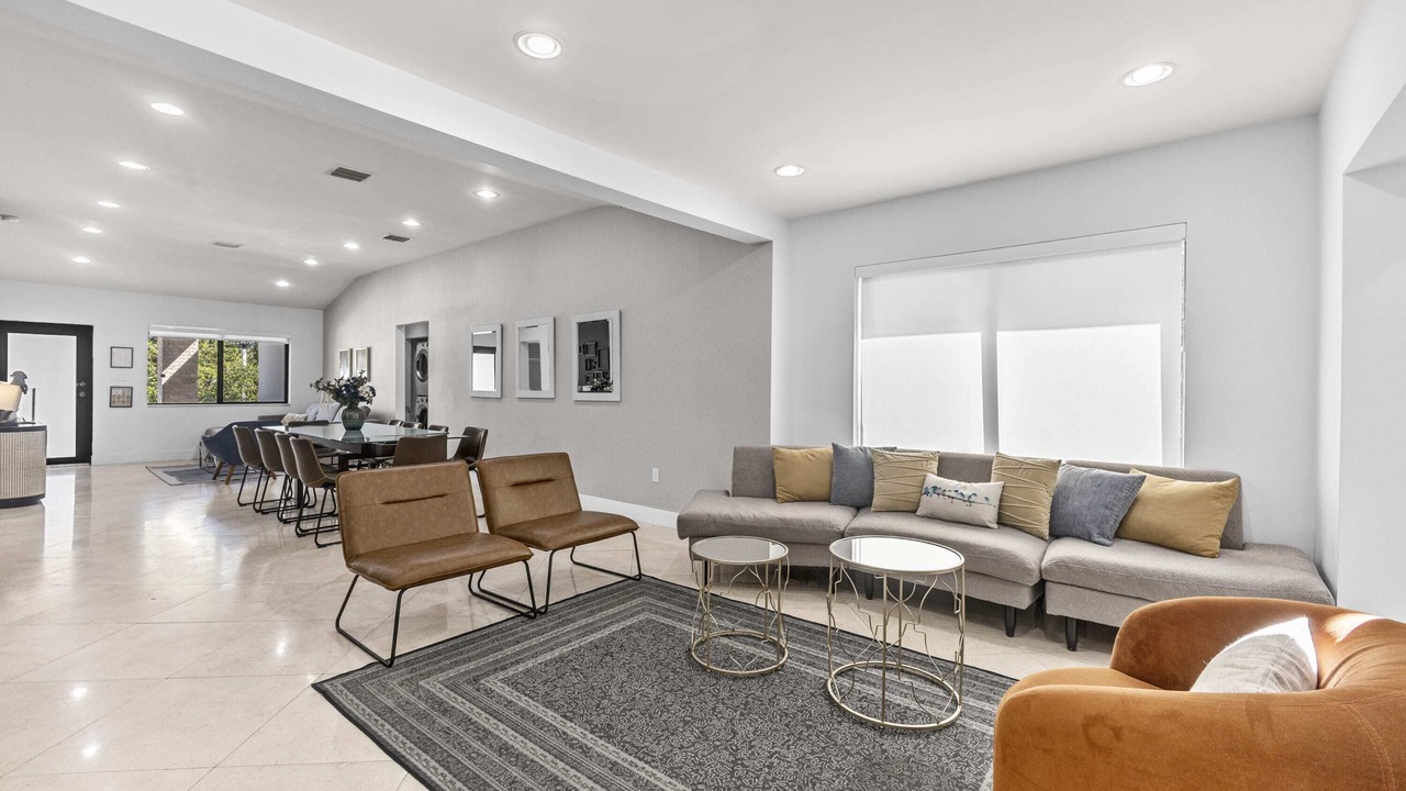 Photo of Livingroom in The Roads