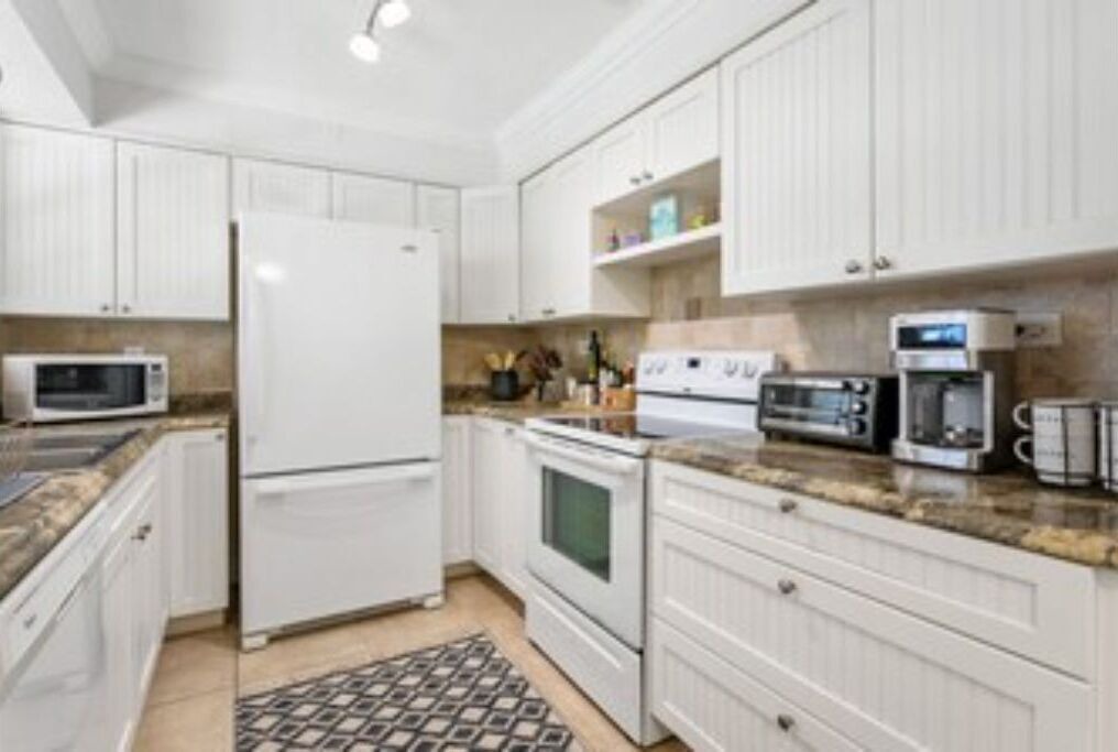 Photo of Kitchen in Santa Barbara Estates