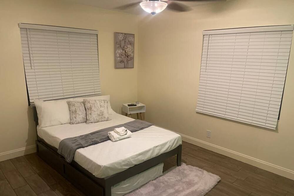 Photo of Bedroom in Greenacres