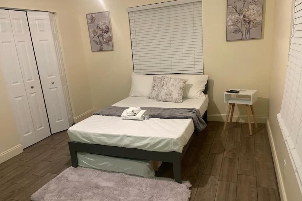 Photo of Bedroom in Greenacres