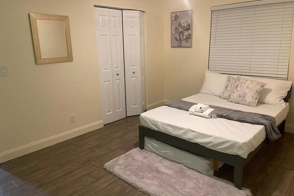 Photo of Bedroom in Greenacres