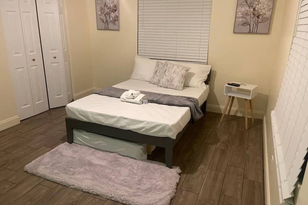 Photo of Bedroom in Greenacres