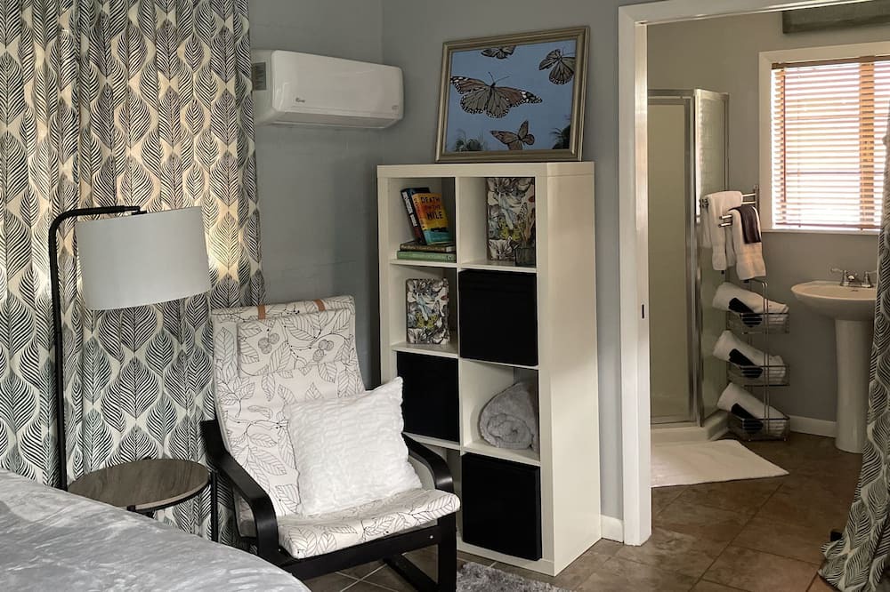 Photo of Bedroom in Richs Deland