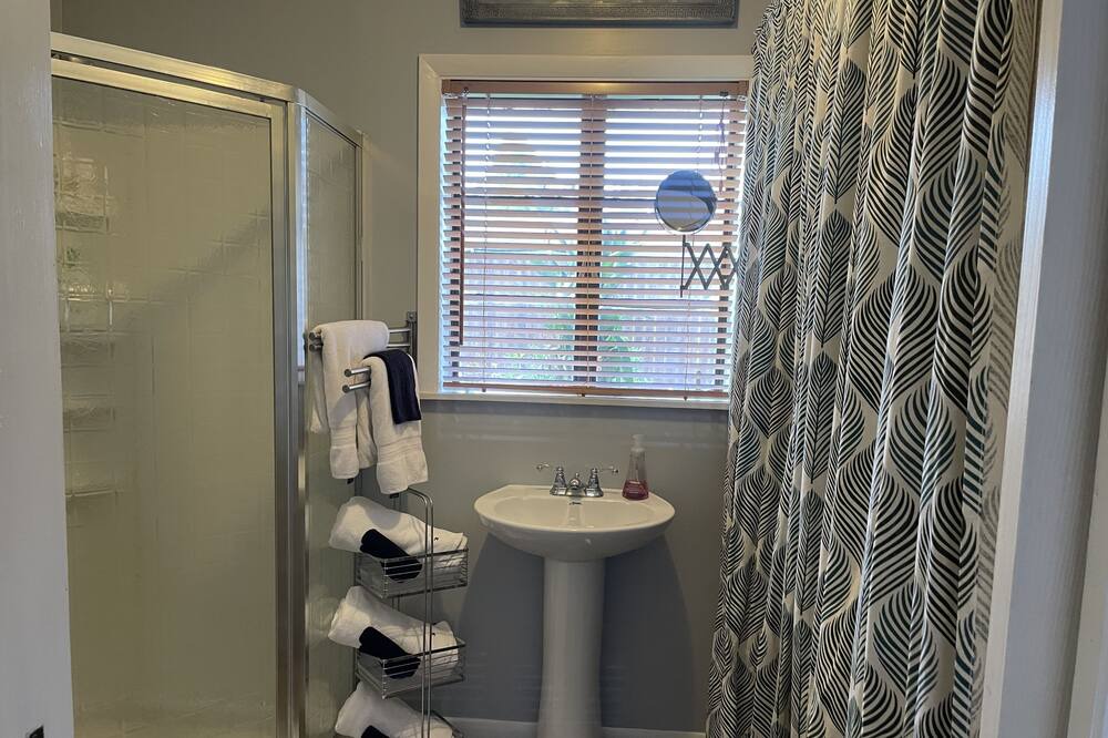 Photo of Bathroom in Richs Deland