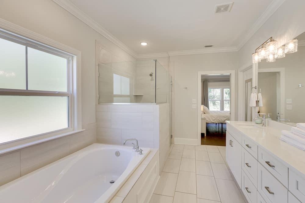 Photo of Bathroom in Crawfordville