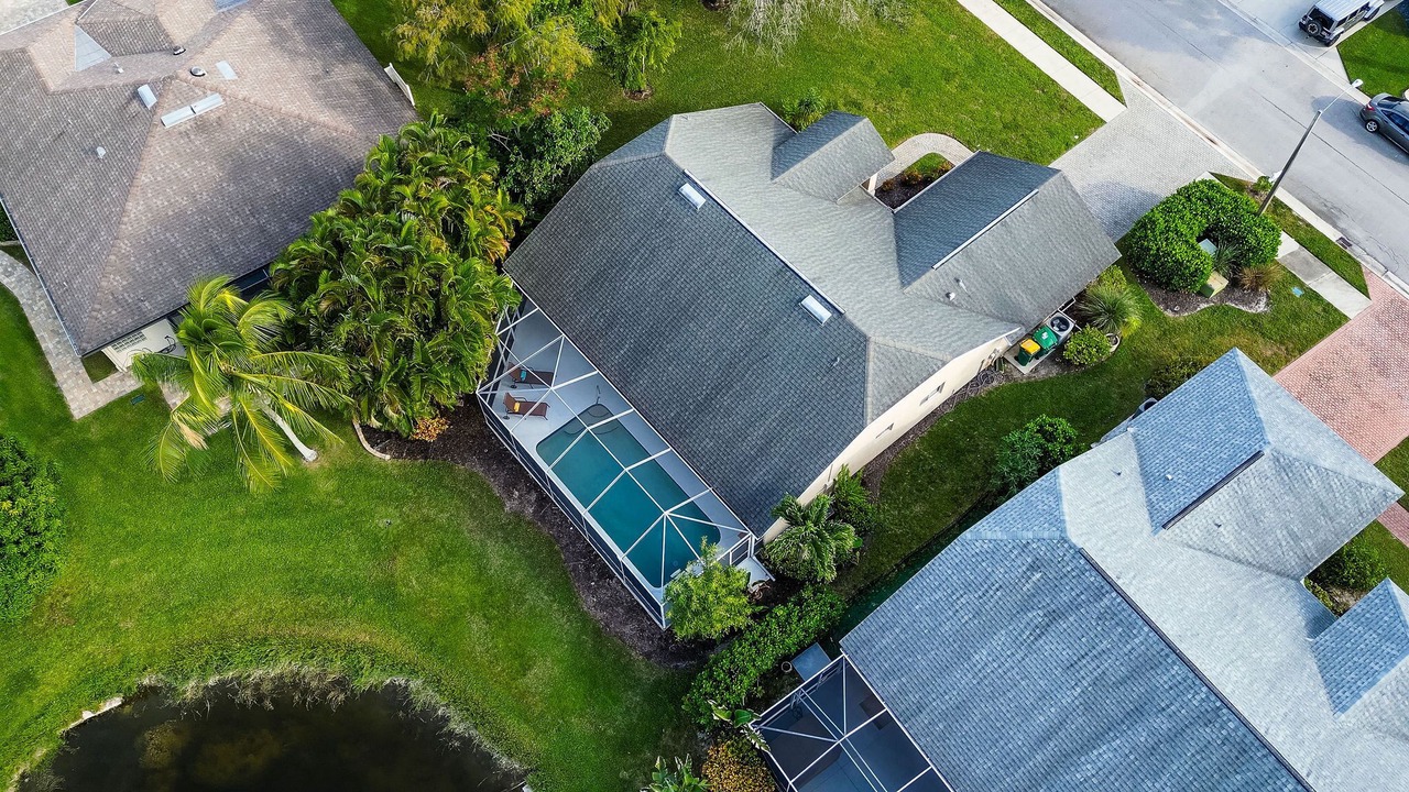 Photo of Outdoor in Crown Pointe