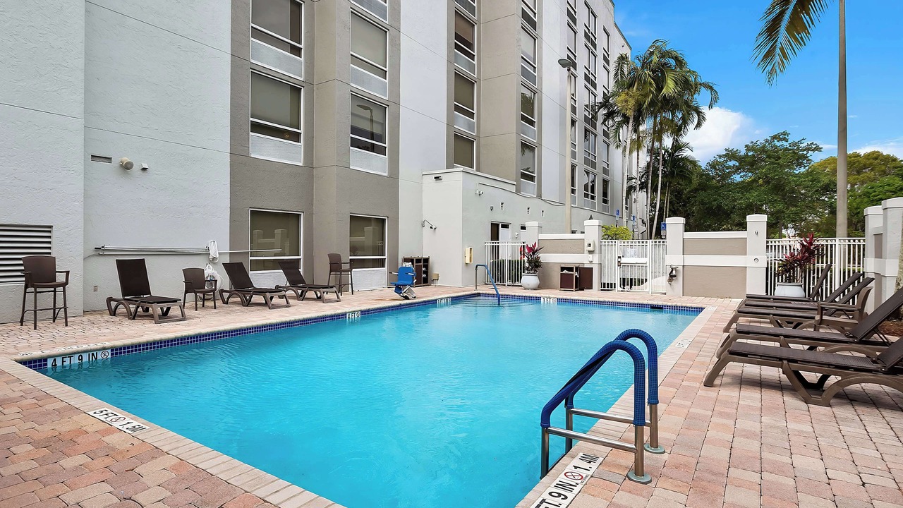 Photo of Outdoor in Weston