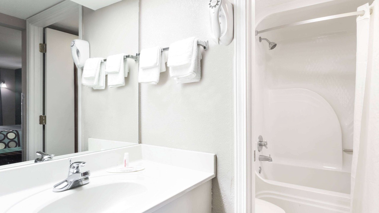 Photo of Bathroom in Marianna