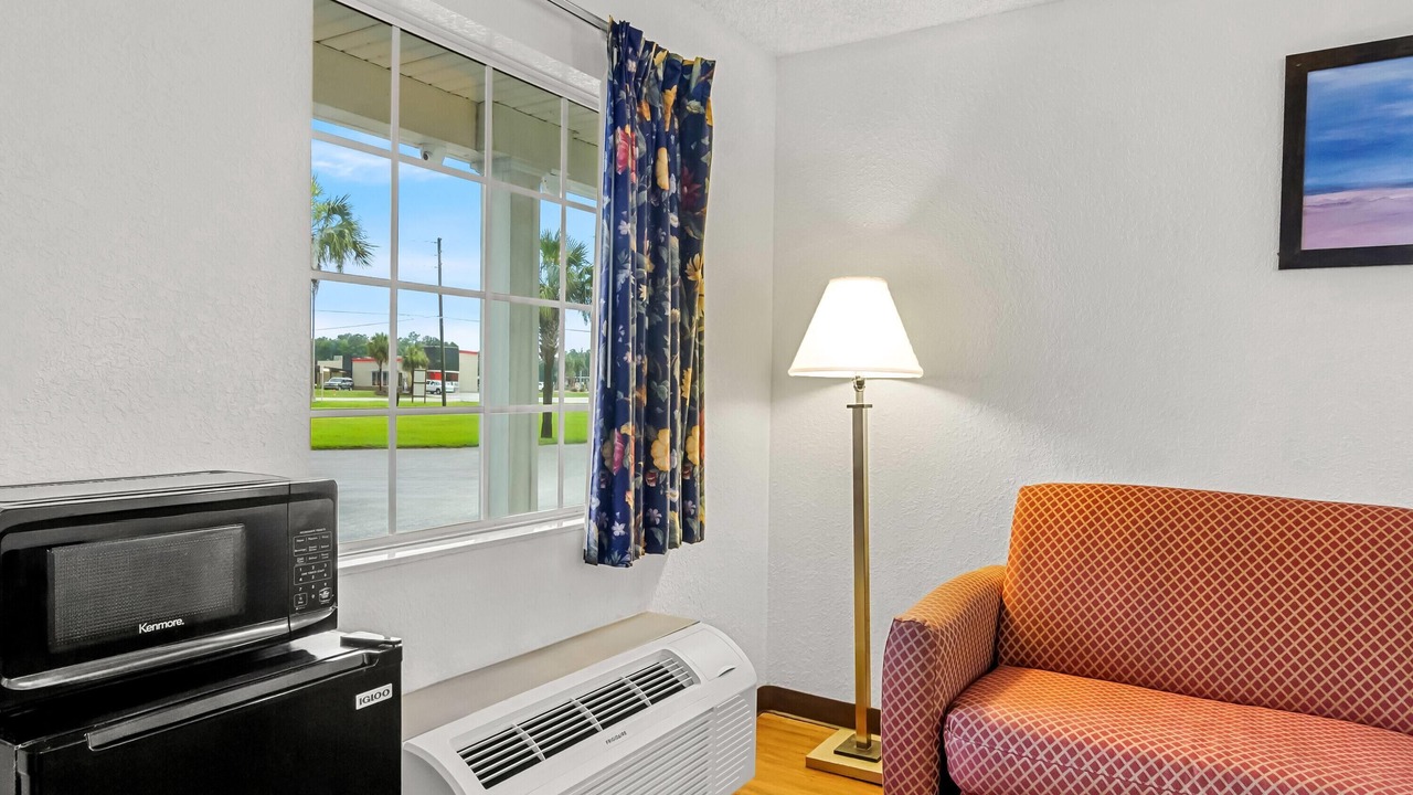 Photo of Bedroom in MacClenny