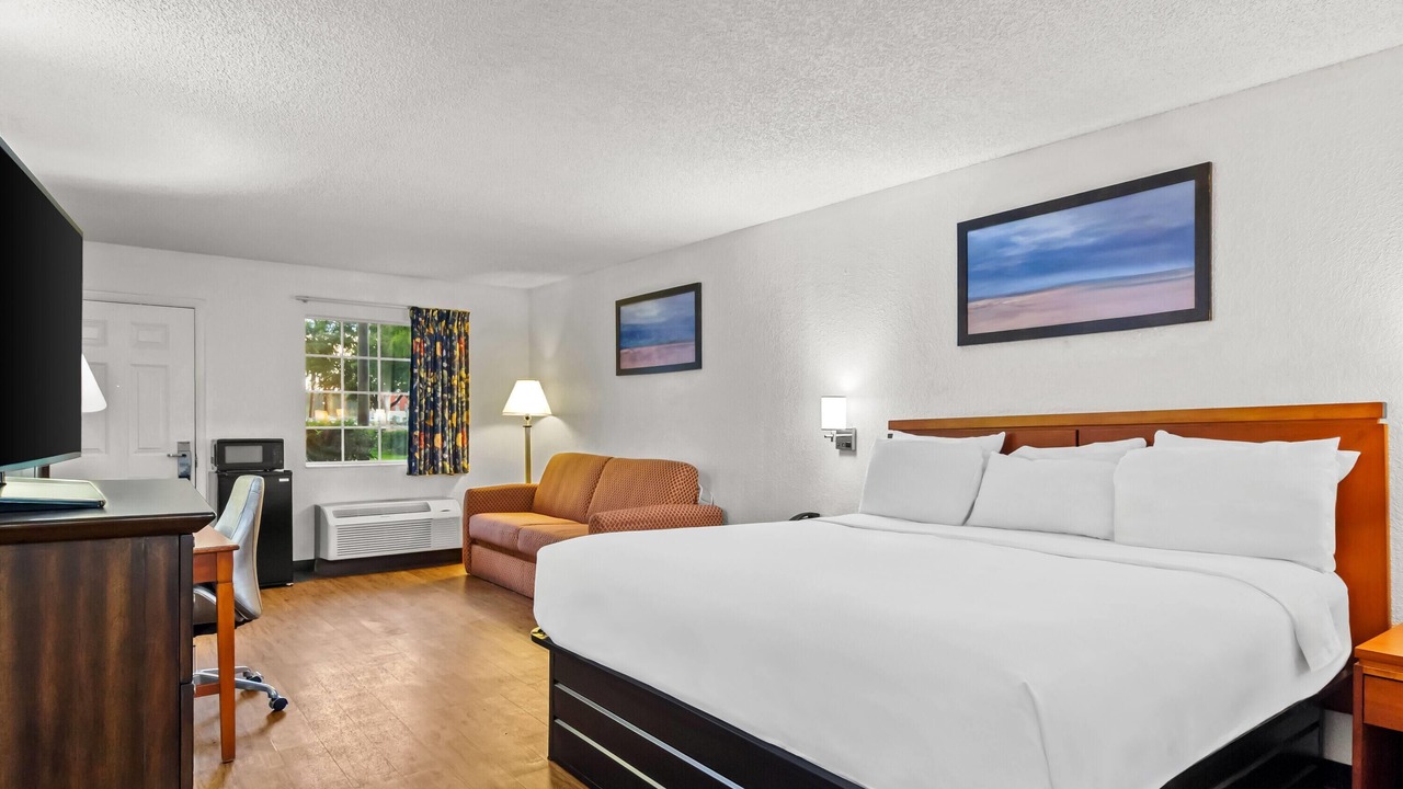 Photo of Bedroom in MacClenny