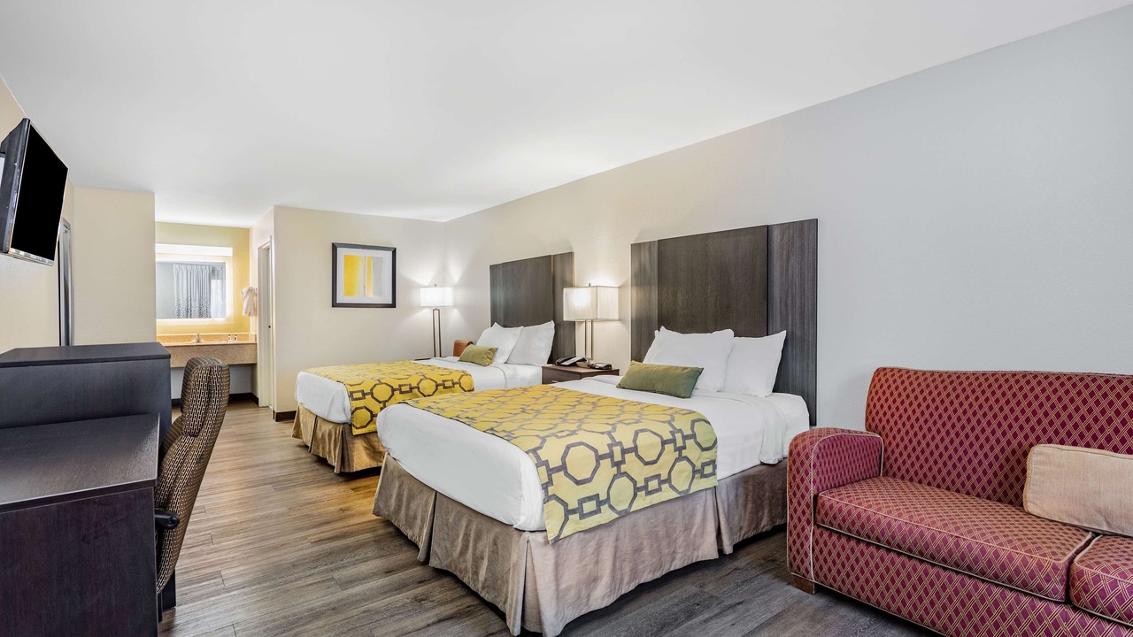 Photo of Bedroom in Midway