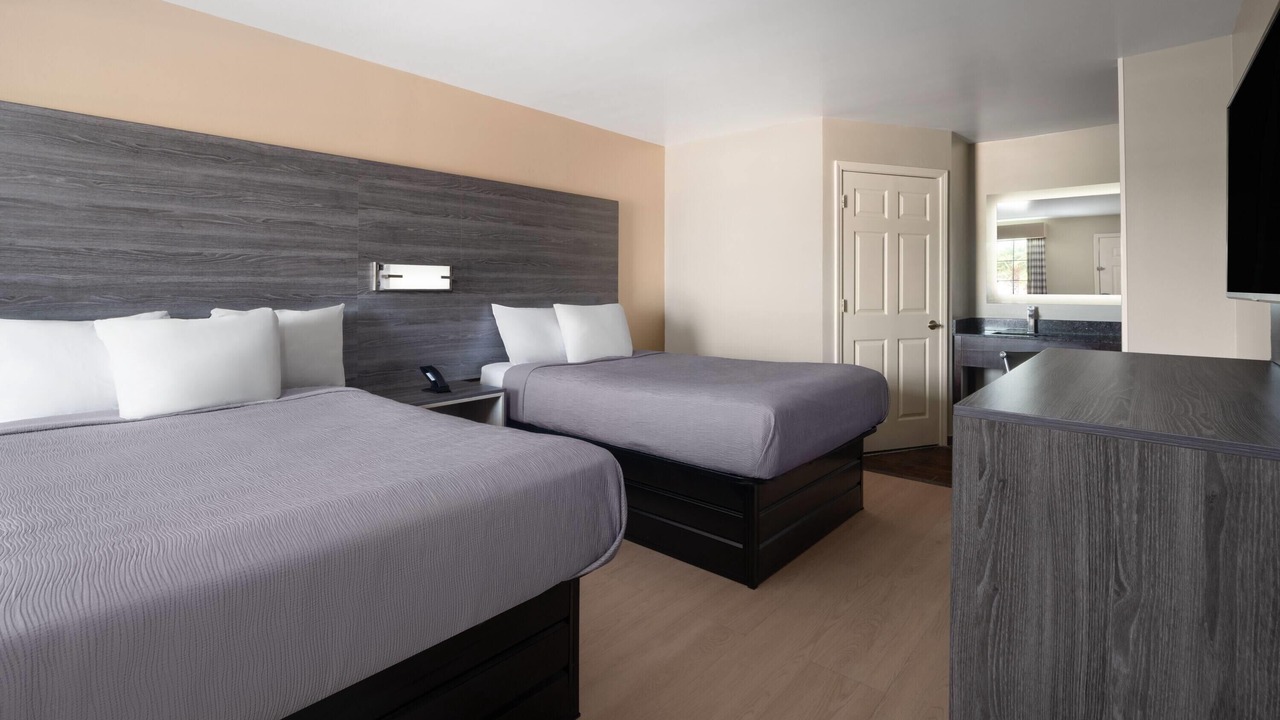 Photo of Bedroom in Commerce