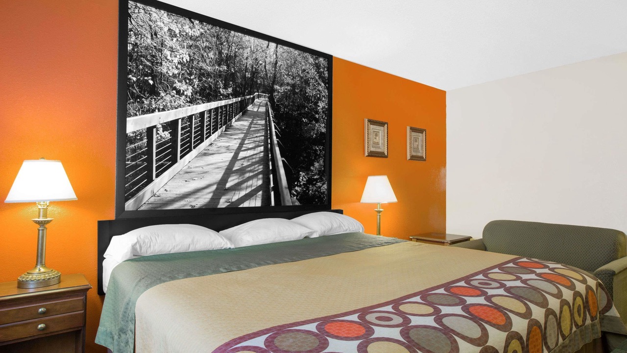Photo of Bedroom in Talladega