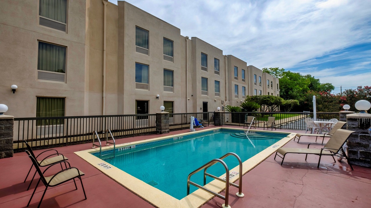 Photo of Outdoor in Northwest Pensacola