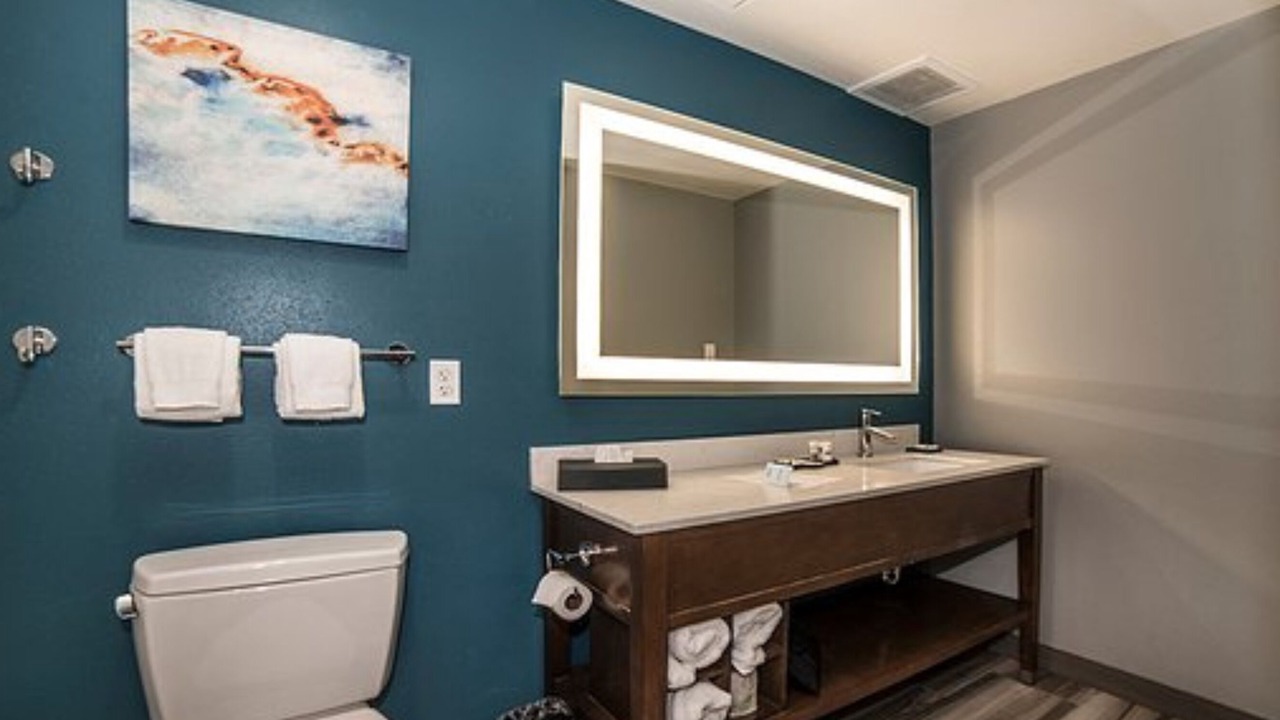 Photo of Bathroom in Truckland