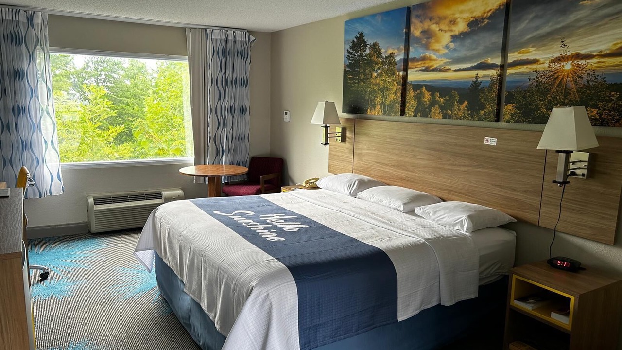 Photo of Bedroom in Dahlonega