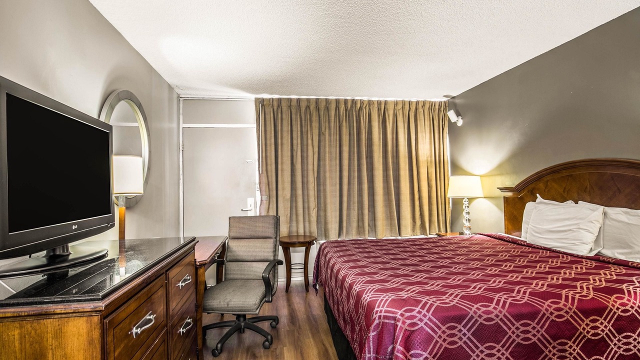 Photo of Bedroom in Tallahassee
