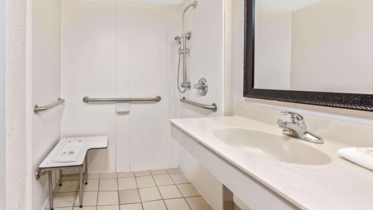 Photo of Bathroom in Ludlam