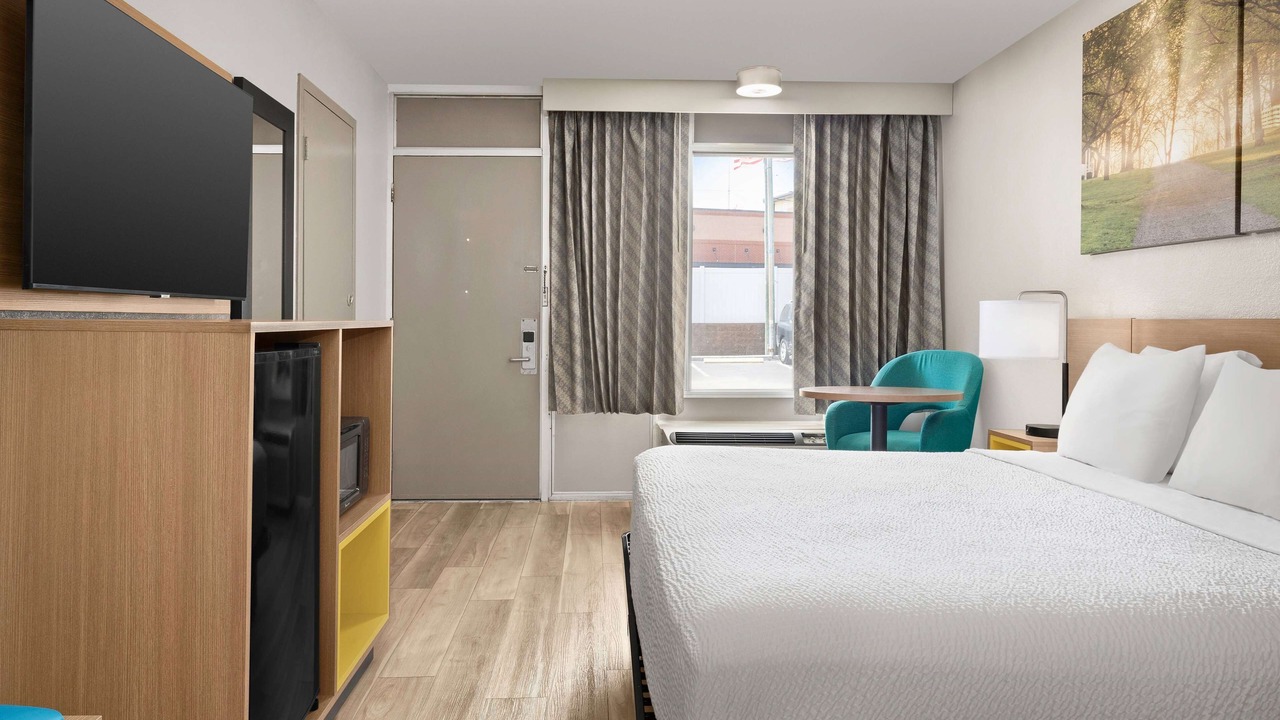 Photo of Bedroom in Lake City