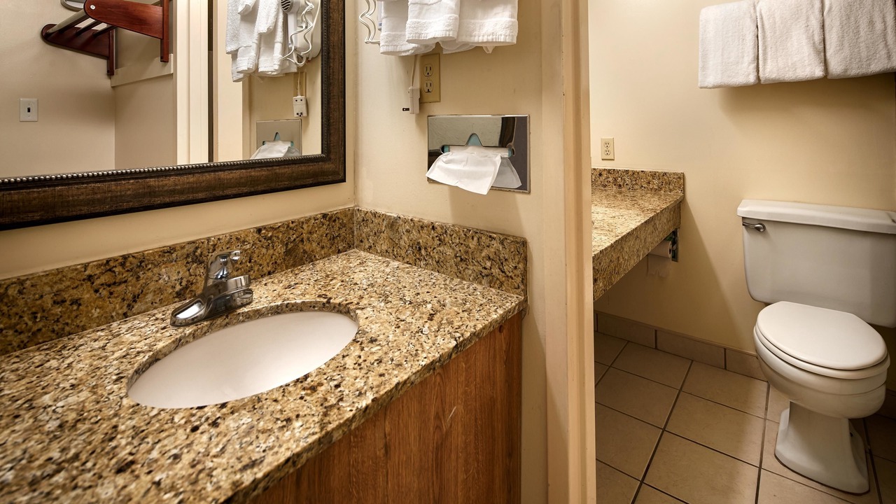 Photo of Bathroom in De Funiak Springs