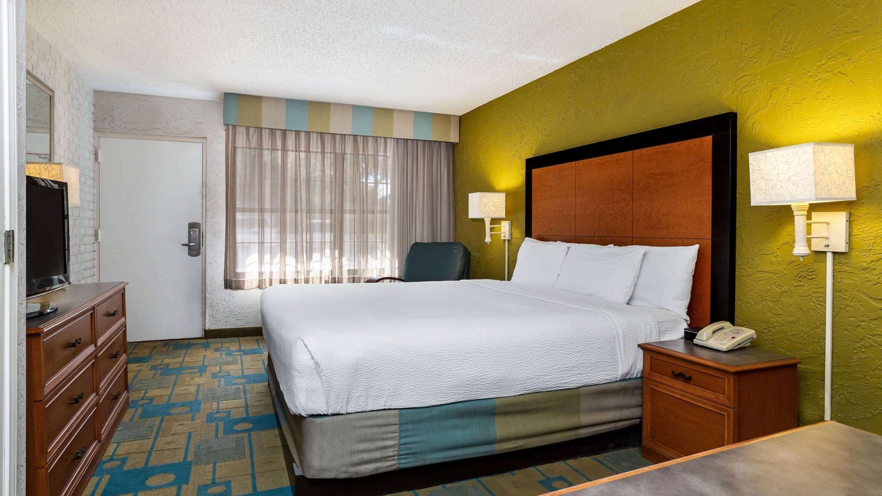 Photo of Bedroom in Westshore