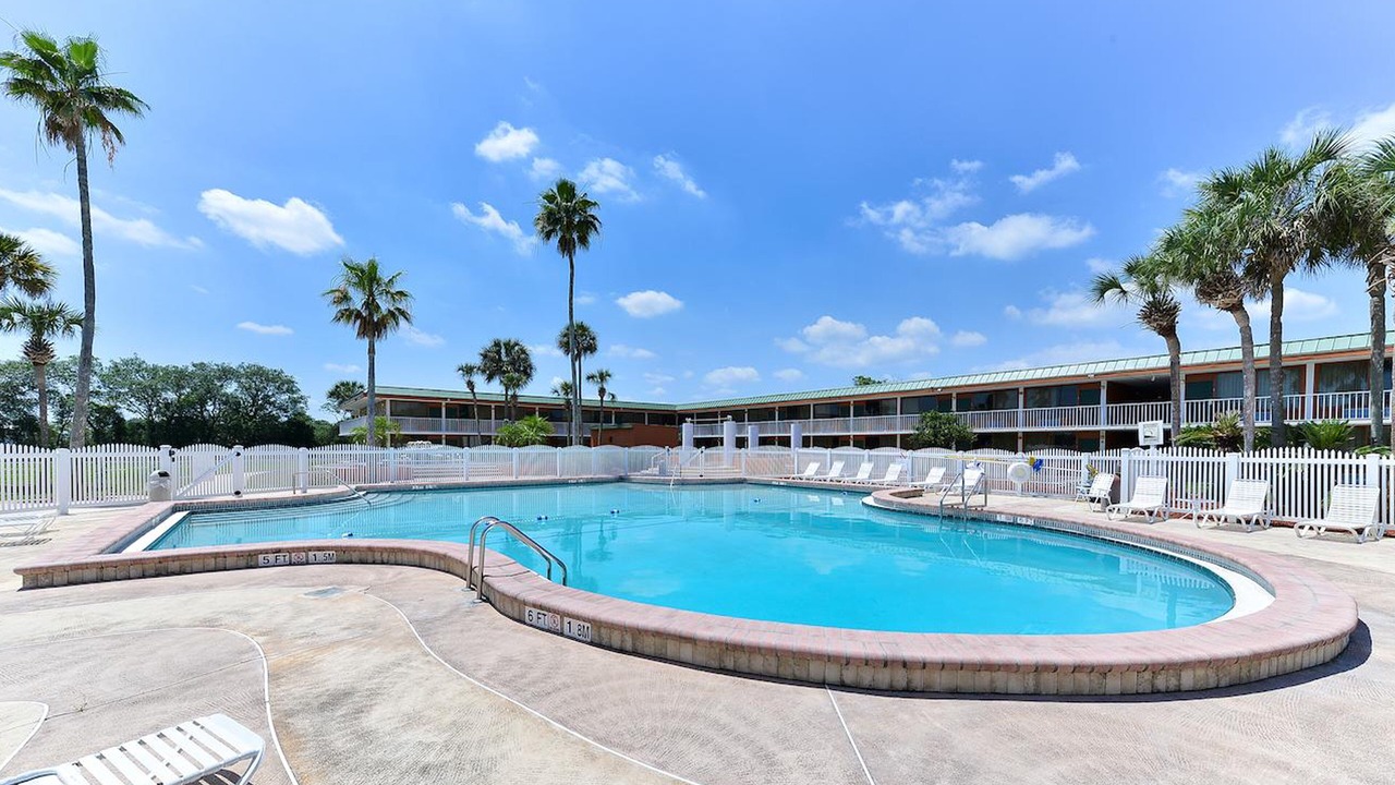 Photo of Outdoor in Sun 'N Lake