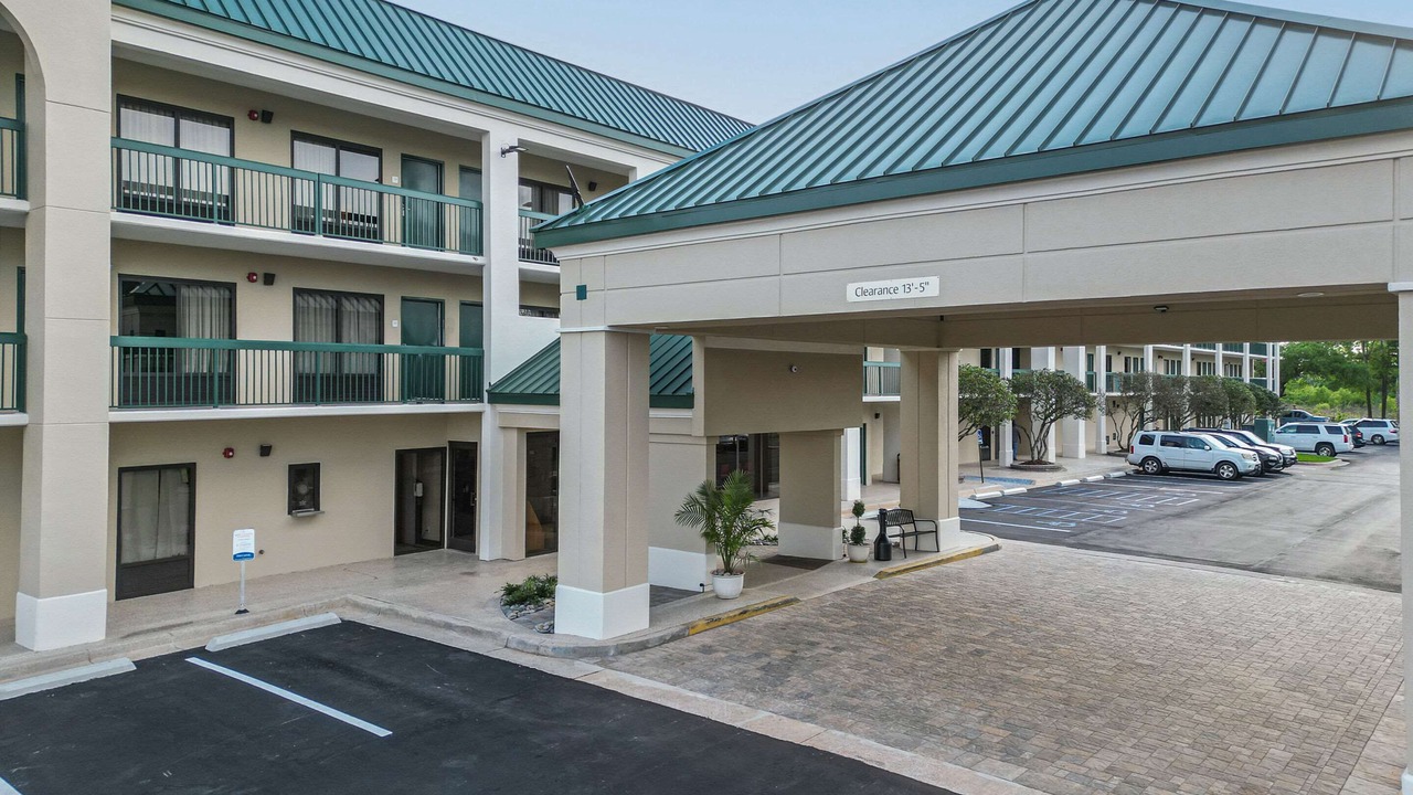 Photo of Outdoor in Foley