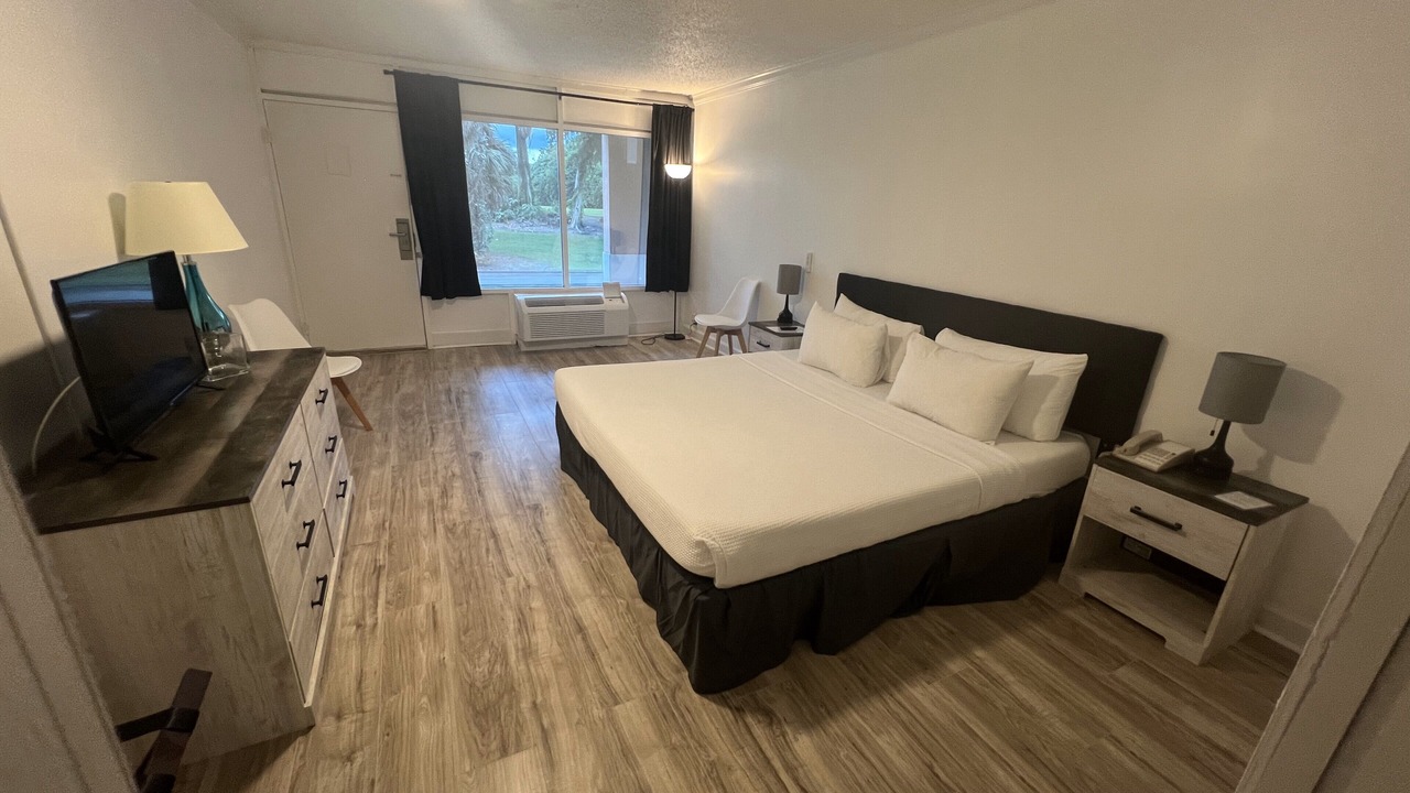 Photo of Bedroom in Pembroke Pines