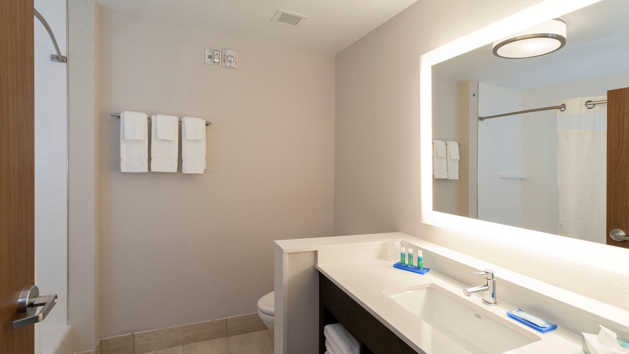 Photo of Bathroom in Okeechobee