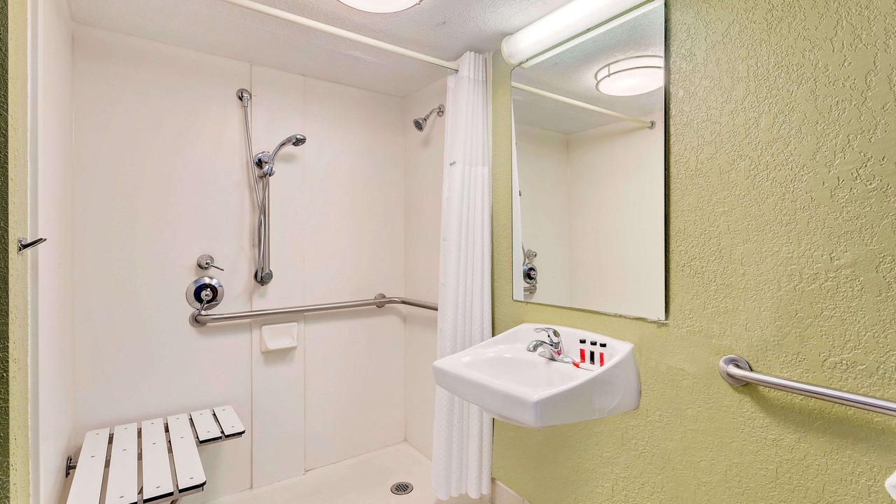 Photo of Bathroom in Doctors Inlet