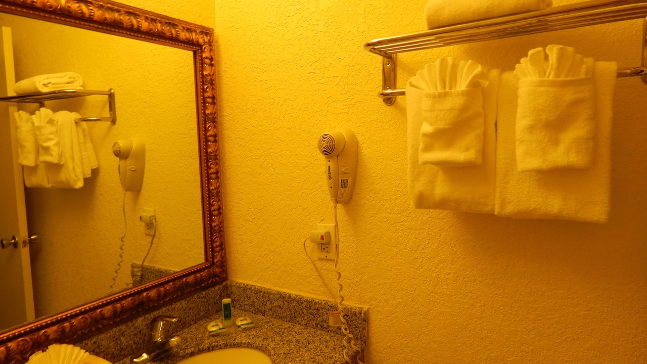 Photo of Bathroom in Golden Glades
