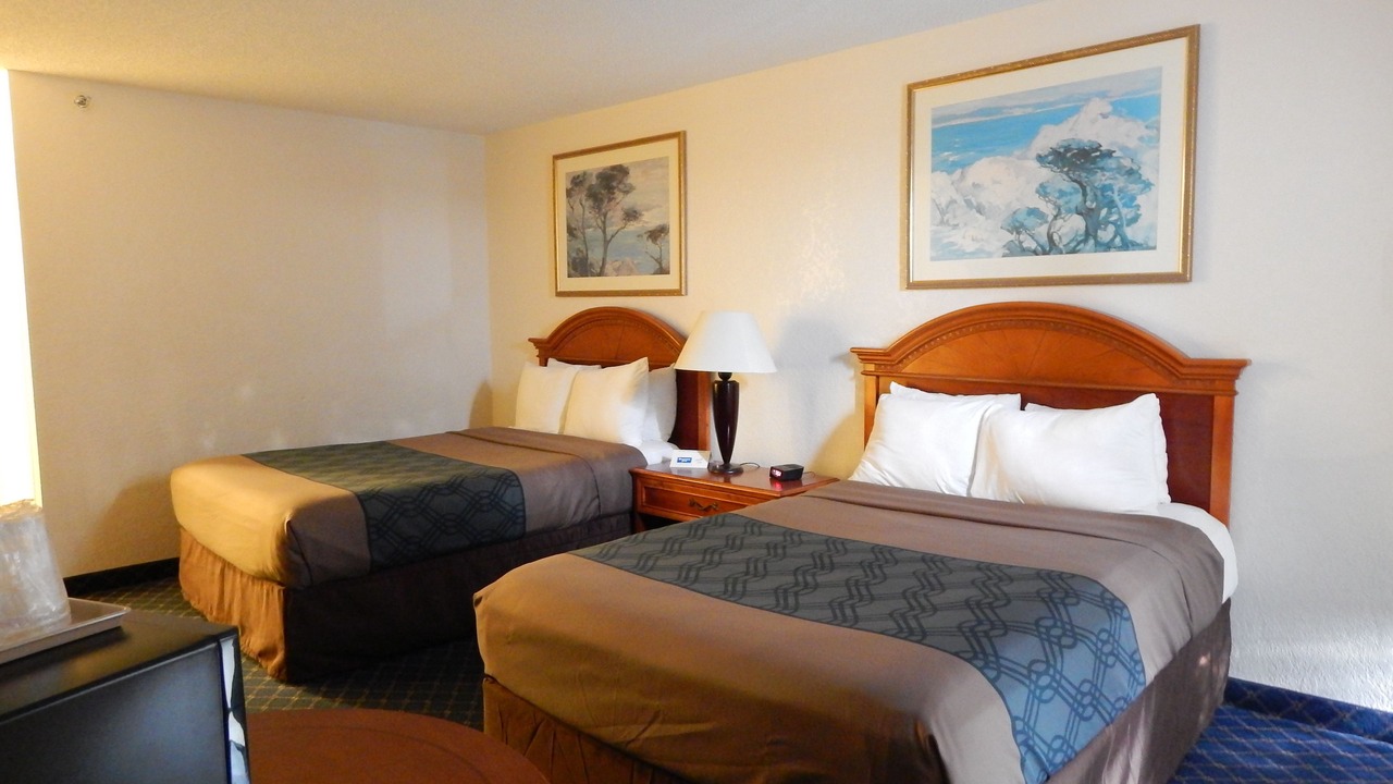 Photo of Bedroom in Golden Glades