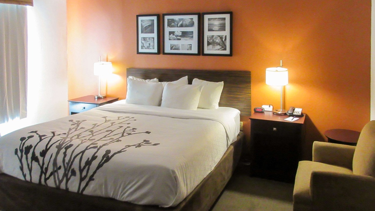 Photo of Bedroom in Dania Beach